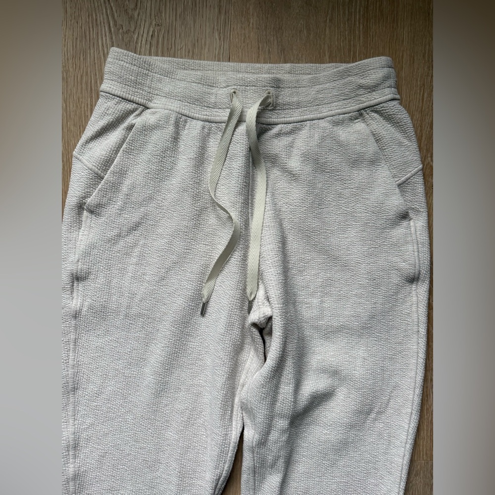 Lululemon Ribbed High-Rise Jogger 25" *7/8 Length. Heathered White Opal Size 6 - Picture 3 of 6